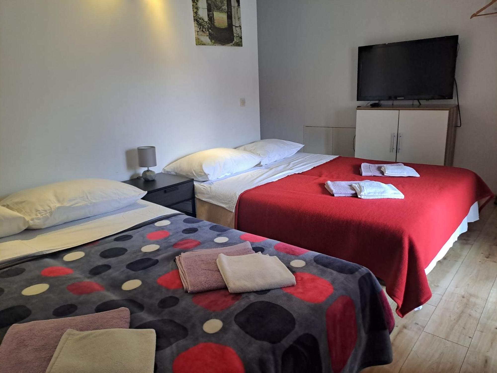 Peter&Zana Apartments Stari Grad  Buitenkant foto