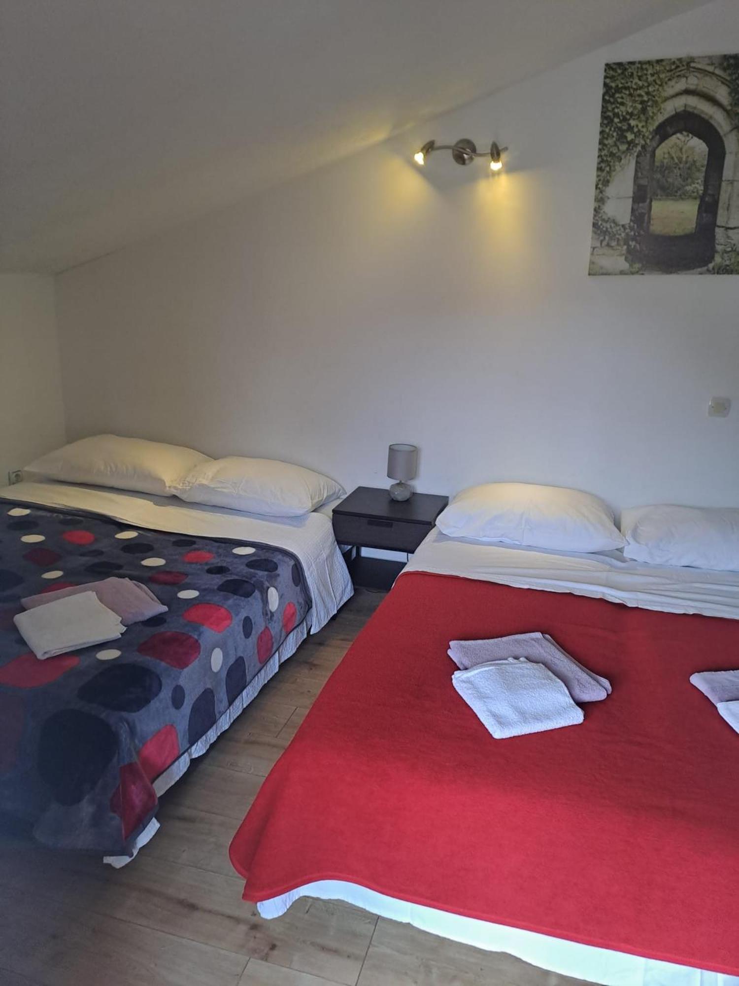Peter&Zana Apartments Stari Grad  Buitenkant foto